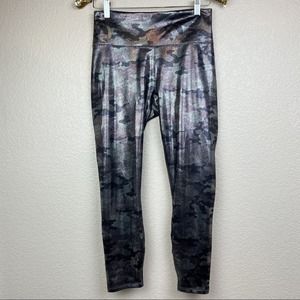 Fabletics • Powerhold Cropped Metallic Foil Camo Leggings